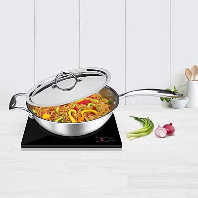 Signora Ware Artista Tri- Play Wok Pan With Lid 2800 ML (24 CM) Signora Ware Artista Tri- Play Wok Pan With Lid 2800 ML (24 CM)