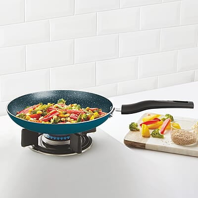 Borosil ProChef Non-Stick Fry Pan, 26 cm, Gas Stove Compatible, Thick Uniform Body for Even Heating, Metal Spoon Friendly, PFOA Free, Blue Exterior, Stir Frying Pan for Eggs, Cutlets, 1 Year Warranty