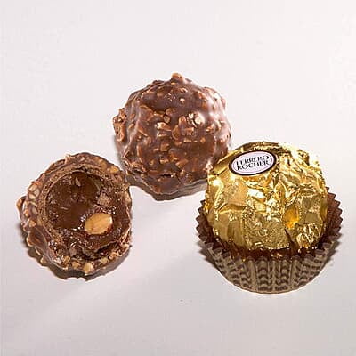 Ferrero Rocher 16 Pieces Hazelnut Chocolate With Birthday Greeting Card 200 Gms