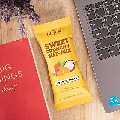 EAT BETTER CO - Better Munch - Sweet Crunchy Nut Mix - Roasted Almonds, Dried Dates and Coconuts. Energizing Healthy Snack - Four Pocket Packs - 160 grams total
