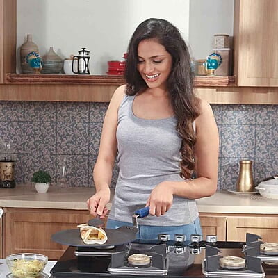 Wonderchef Reva Flat Aluminum Nonstick Dosa Tawa 33cm Non Stick Tawa 4mm Wonderchef Reva Flat Aluminum Nonstick Dosa Tawa 33cm Non Stick Tawa 4mm