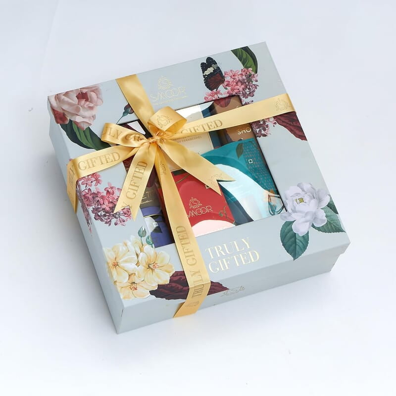 SMOOR Assorted Delights Premium Chocolates Gift Box Special Occasions 3700gm SMOOR Assorted Delights Premium Chocolates Gift Box Special Occasions 3700gm
