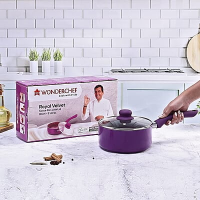 Wonderchef Royal Velvet 18cm Sauce pan with Glass Lid  3 mm thick  2 litres