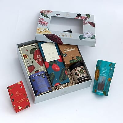 SMOOR Assorted Delights Premium Chocolates Gift Box Special Occasions 3700gm SMOOR Assorted Delights Premium Chocolates Gift Box Special Occasions 3700gm
