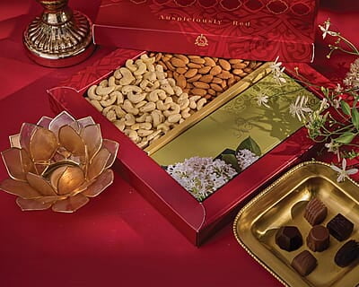 SMOOR Dry Fruit & Choco Premium Gift Hamper Special Occasions 388g Pack of 1 SMOOR Dry Fruit & Choco Premium Gift Hamper Special Occasions 388g Pack of 1