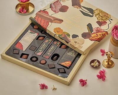 SMOOR Premium Celebration Box Chocolates Gift Pack Special Occasions Box of 20 (300gm) SMOOR Premium Celebration Box Chocolates Gift Pack Special Occasions Box of 20 (300gm)