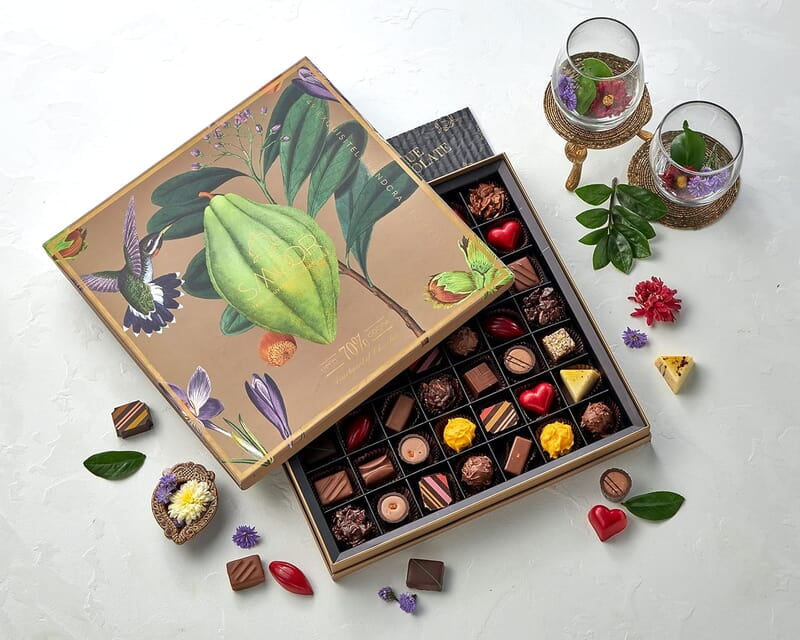 SMOOR Luxury Couverture Chocolate Box Premium Chocolate Gift Hamper for Birthday, Anniversary, Mother's Day, Rakhi, Diwali & Special Occasions 49 Count (Pack of 1) SMOOR Luxury Couverture Chocolate Box Premium Chocolate Gift Hamper for Birthday, Anniversary, Mother's Day, Rakhi, Diwali & Special Occasions 49 Count (Pack of 1)
